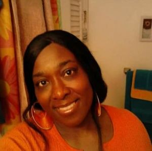 Meet your Posher, Cynthia